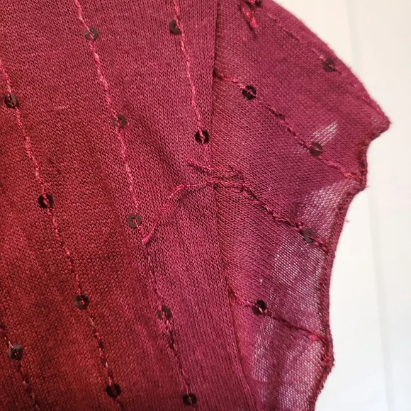 Le chateau burgundy sequins top - Picture 6 of 8